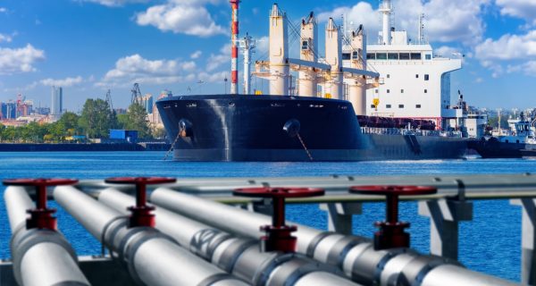 Oil pipelines in marine environments are particularly susceptible to corrosion. (Source: Gri-spb/iStock)